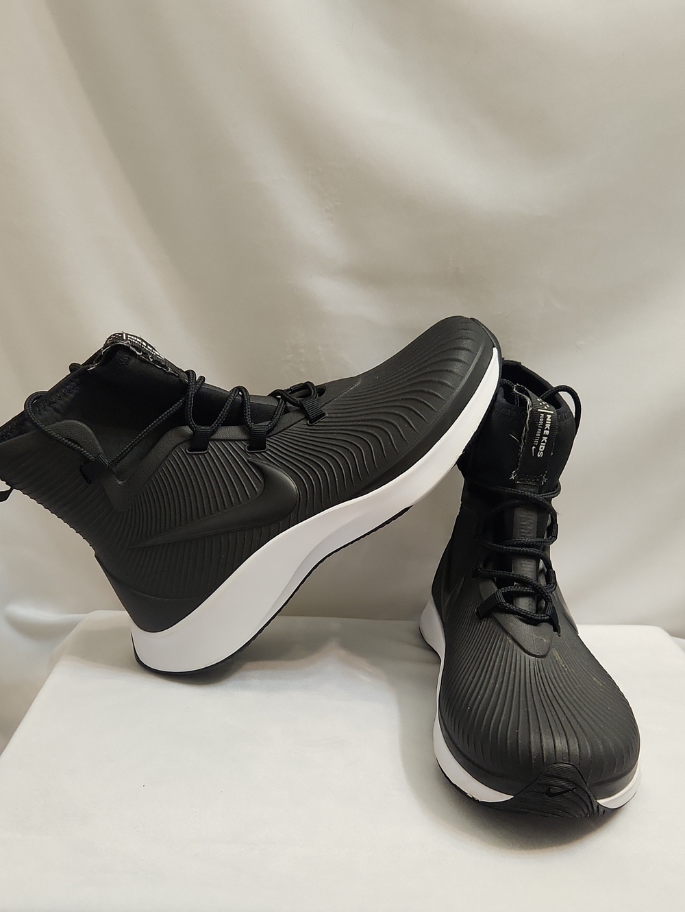 Nike Binzie Boot GS Black White High-Top Sneaker Boots (Size 6Y)